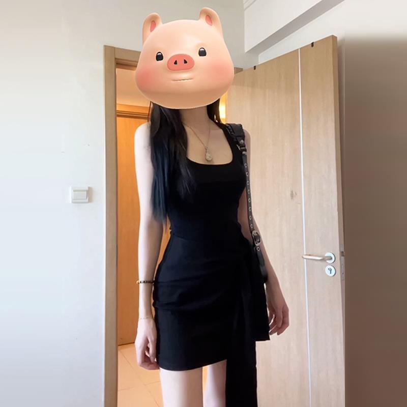 2025新款夏季黑色无袖背心连衣裙子女装高级感小个子吊带包臀短裙