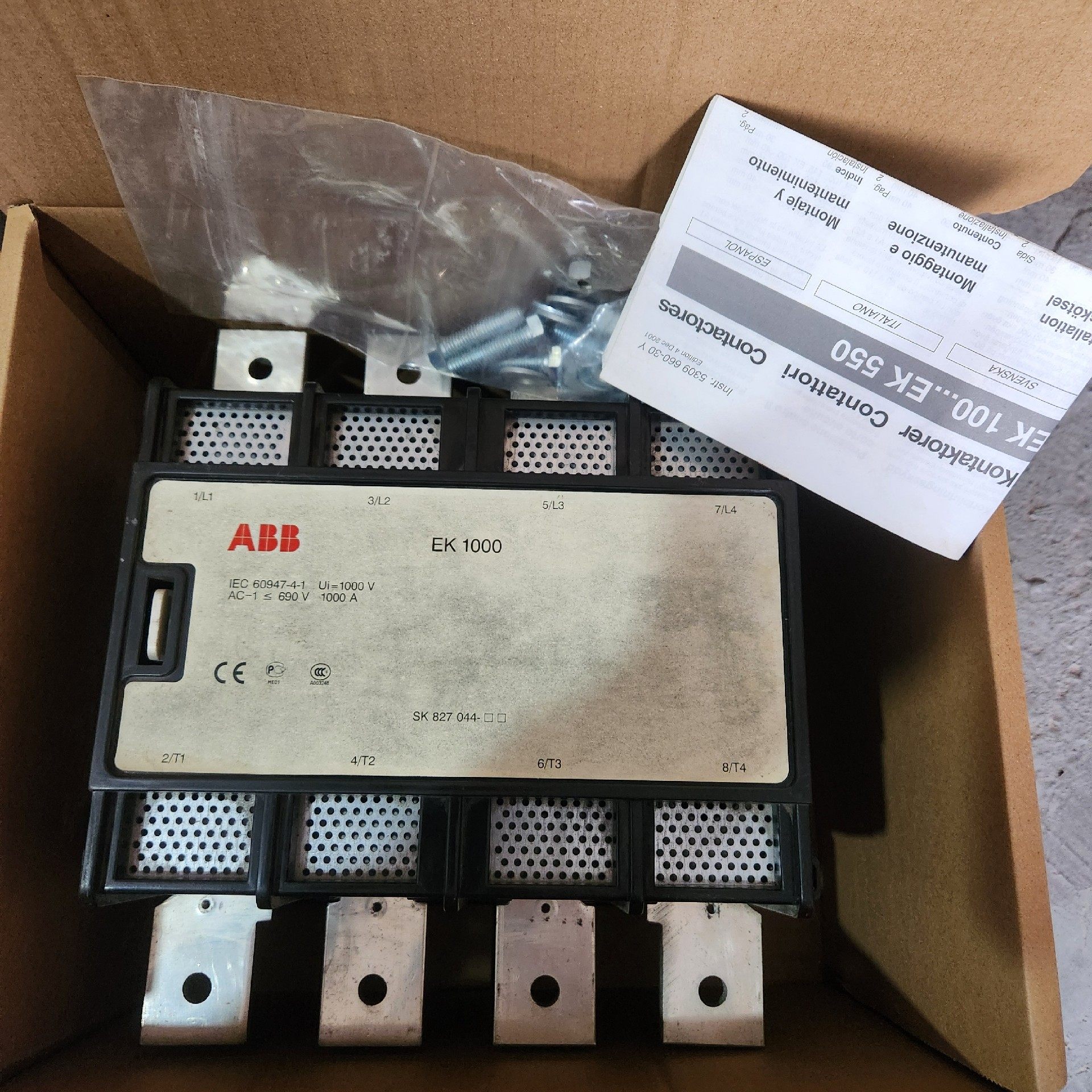 #接触器ABB EK1000-40-11 电压220V 全新