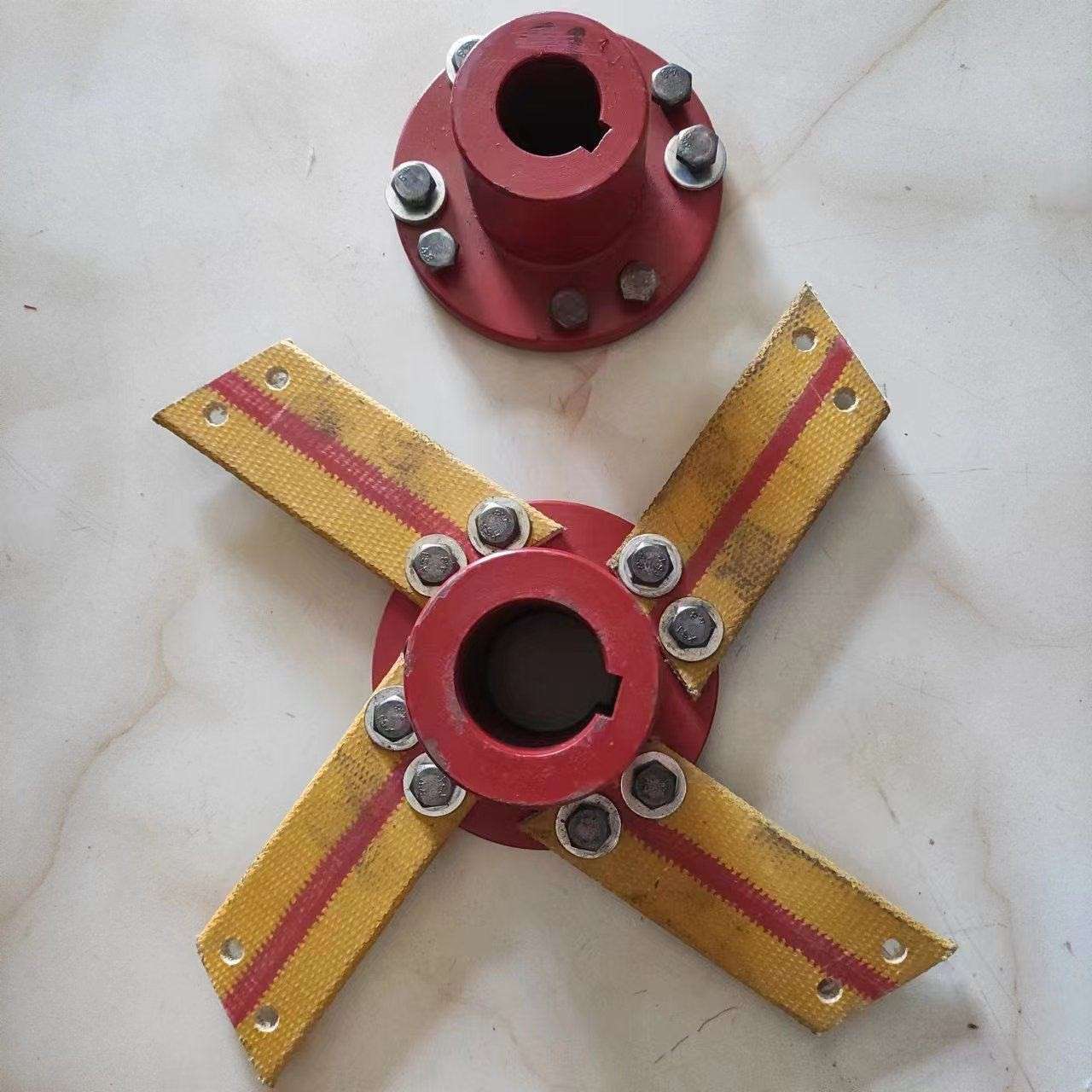 皮带联轴器 RY导热油泵联轴器 热油泵配件 软连结联轴器 对轮轴对图片