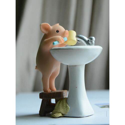 创意小猪摆件奋斗可爱仿真动物办公桌装饰送男女生朋友礼物情人节