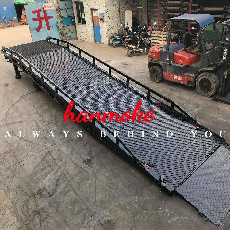 高品质10吨货台移动登车桥国标材质超长款移动式液压登车桥现货