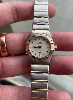 正品9.8新欧米茄星座系列18k黄金石英手表22MM女表1262.30.00