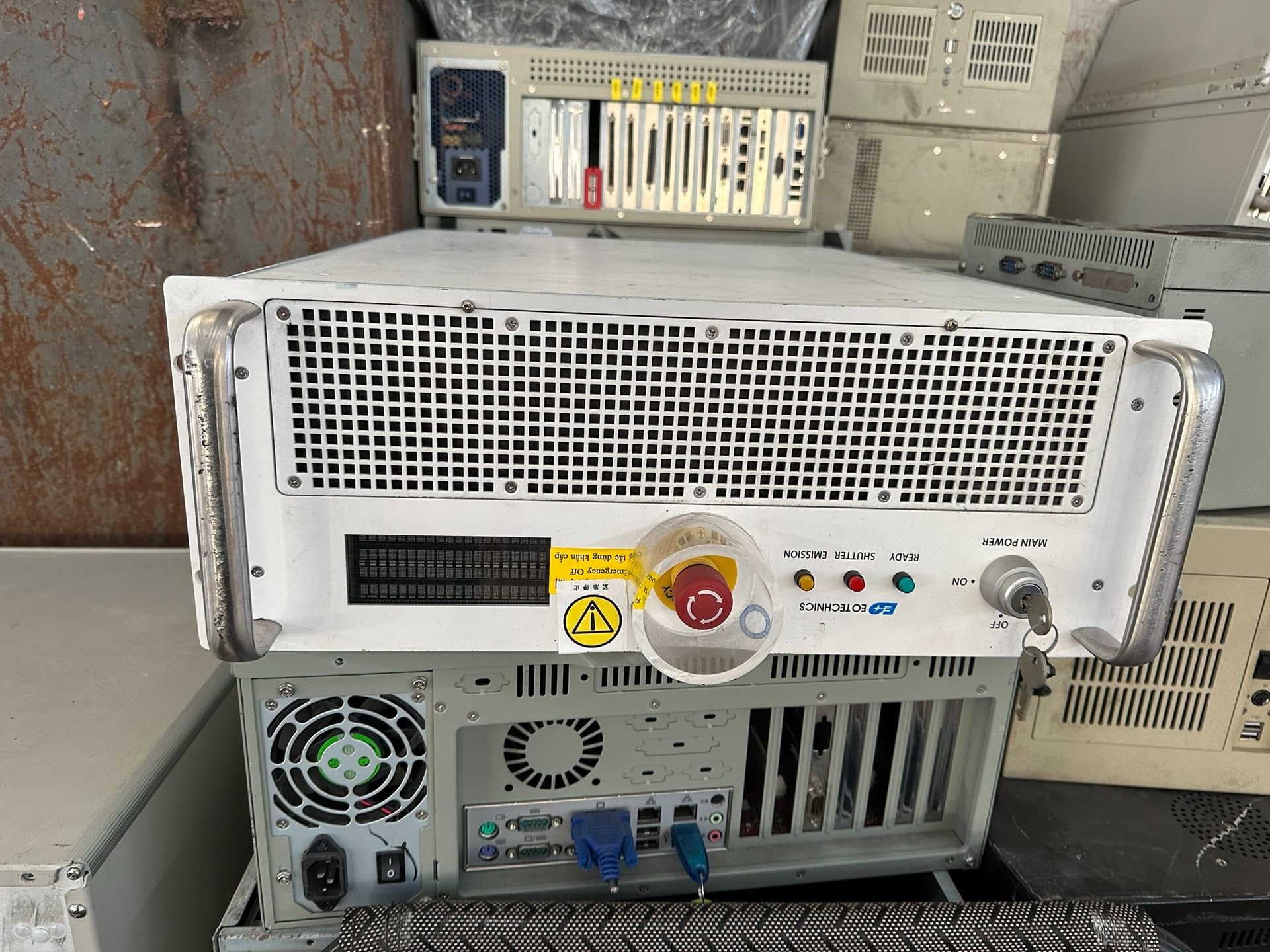 EO激光控制器，原装拆机，东西很新，下图为实物：议价