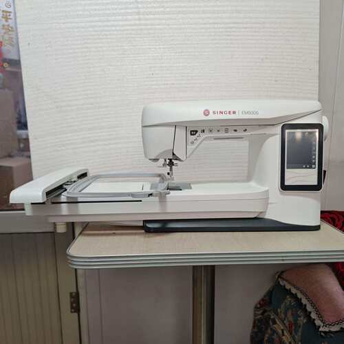 胜家小型电脑缝纫机家用绣花机EM9305全自动电子刺绣一体机SINGER