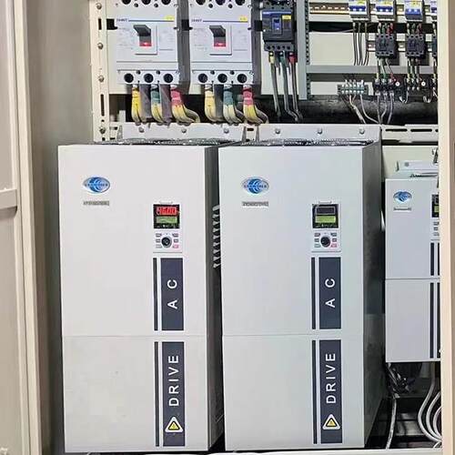 CE60重D载通用变K频CDE60-4器三相80V风调机水泵速器7.5/22/7/45W