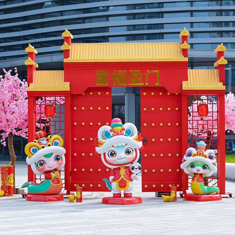 2025新年蛇年雕塑玻璃钢户外景区商业街春节贺岁摆件玻璃钢雕塑