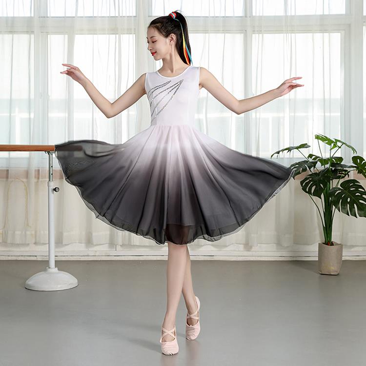 正品现代舞演出服大女青春衣活力开舞蹈连裙中学生合唱团表场演服图片