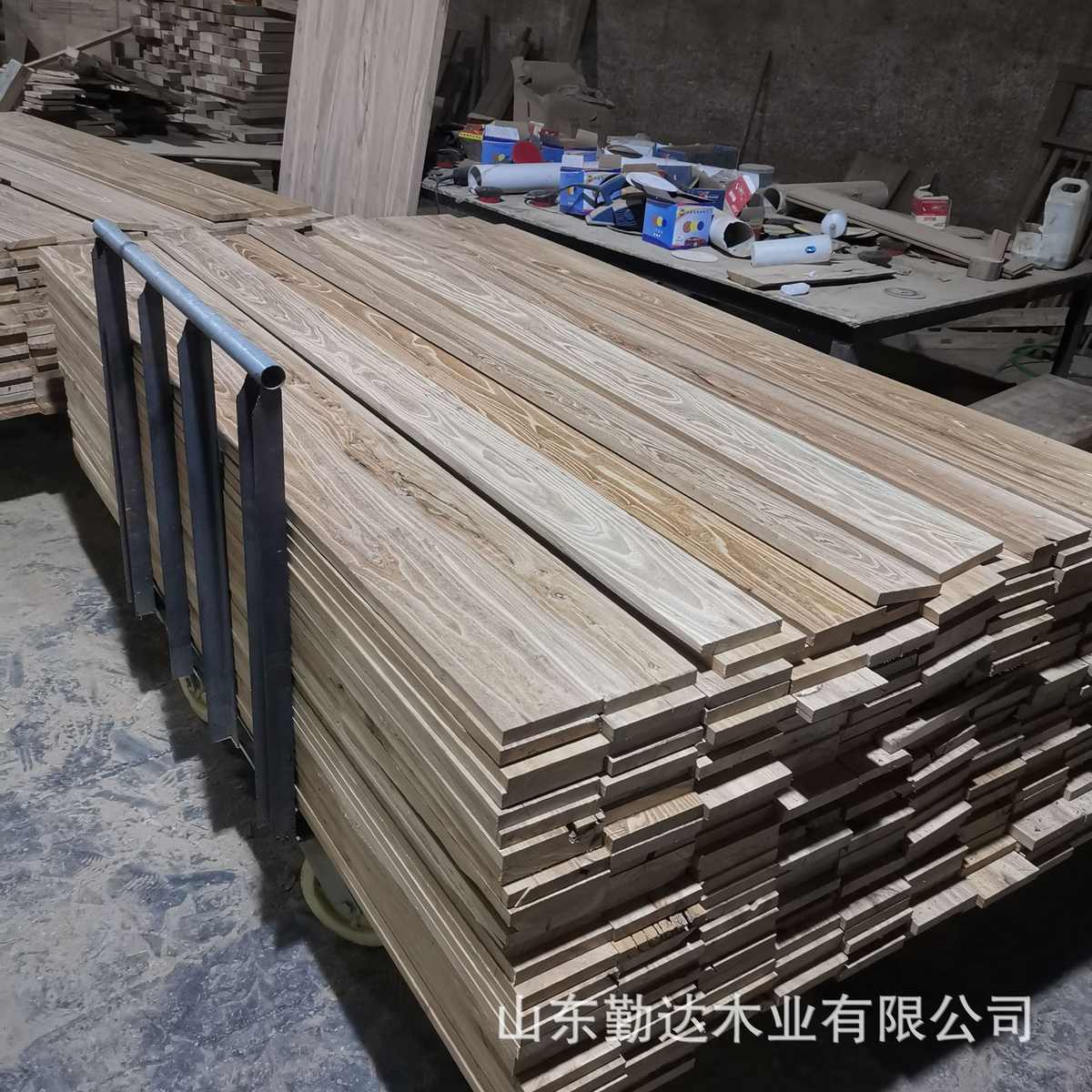 厂家批发北方老榆木货架板材可加工老榆木茶桌台桌面板老木板门