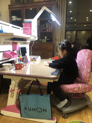 家长朋友们生活诚品儿童学习桌怎么样，入手揭秘质量差不差？