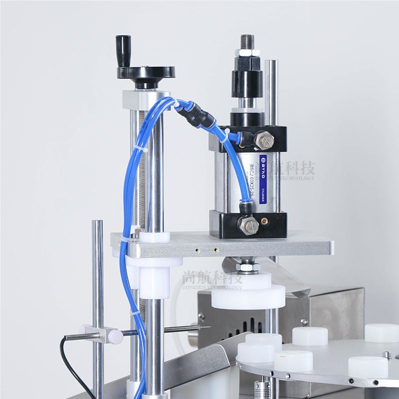 桌面力式全自动ZS-A1C液体水灌装封口机 光针试剂药液磁泵罐装旋