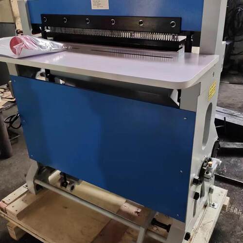 CK-620挂历冲孔机台历打孔机活页本打孔设备多功能