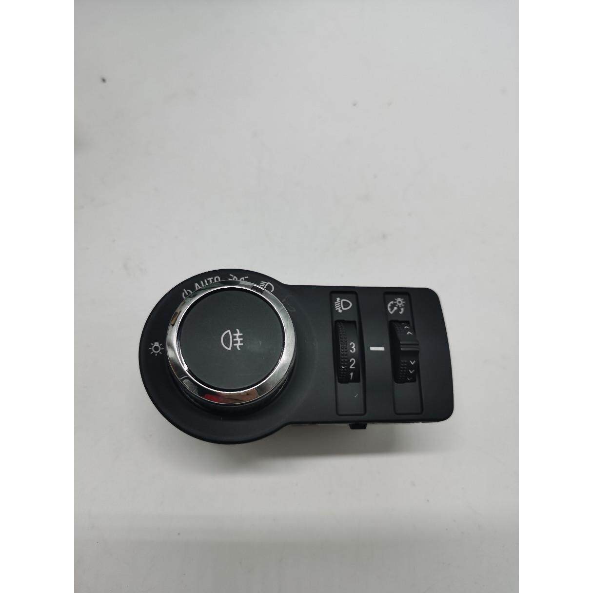 适用别克英朗阅朗雪佛兰新款科鲁兹仪表台前照灯大灯开关26693403