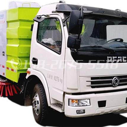 东风大多利卡扫路车(2.5水/5尘)国五多功能3800轴距大型