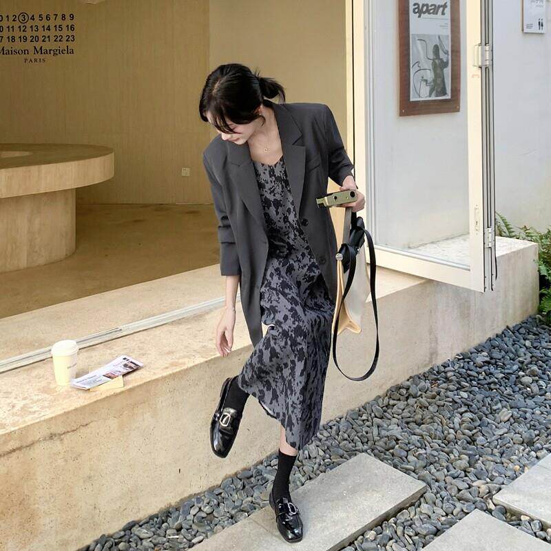 LILY MOST春季新款巨好看时尚小西装套装女超火吊带裙西服两件套