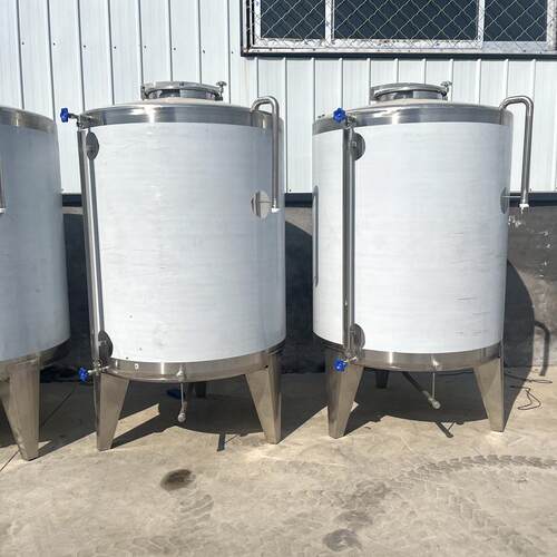 1吨不锈钢储酒罐 液体储存罐 白酒存储容器 食品级储酒罐
