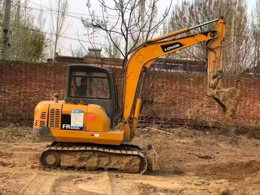 4月7日邢台雷沃60挖掘机网络拍卖公告