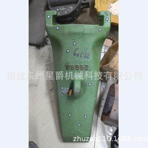 厦门 泉州 挖掘机四轮一带 斗齿 V69SD 驱动轮 引导轮 承重轮