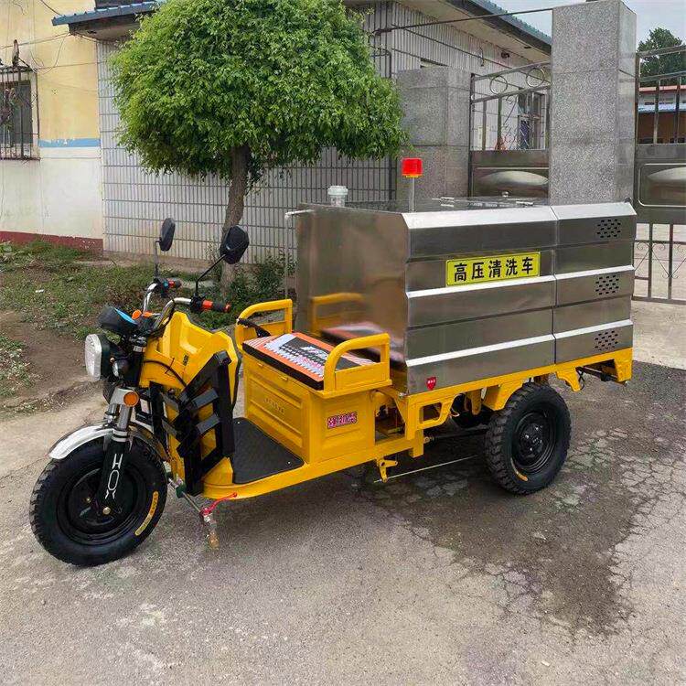 市场垃圾清扫车柴油四轮高压洗扫车