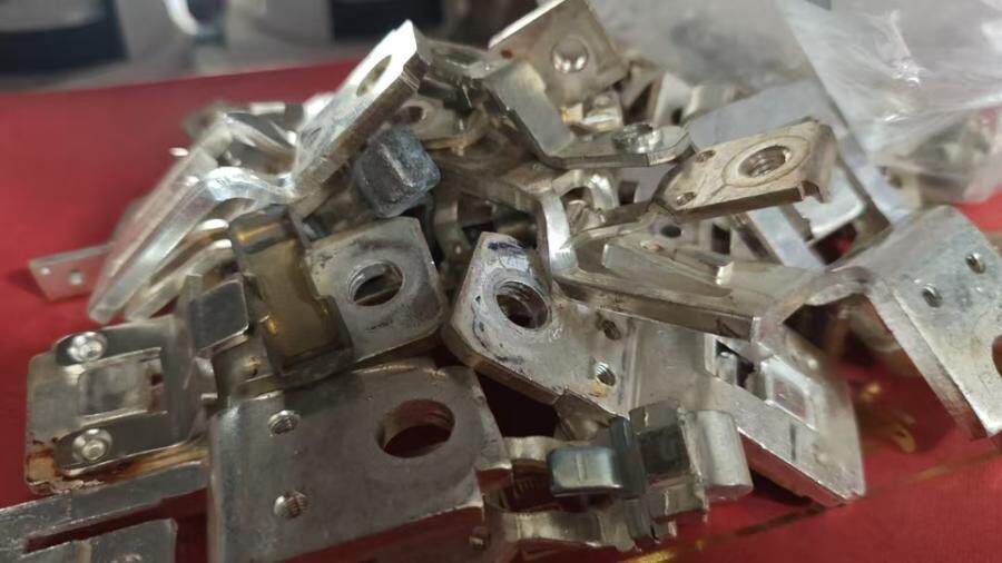 【京械7679】单位淘汰报废处置废件一批共20斤左右（具体以实物为准，非专业人士谨慎竞拍）