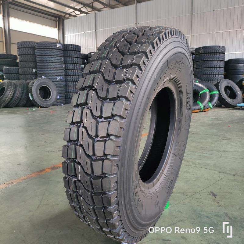 825R20钢丝胎货车卡车轮胎 1100R20全钢子午线轮胎耐磨厂家直销