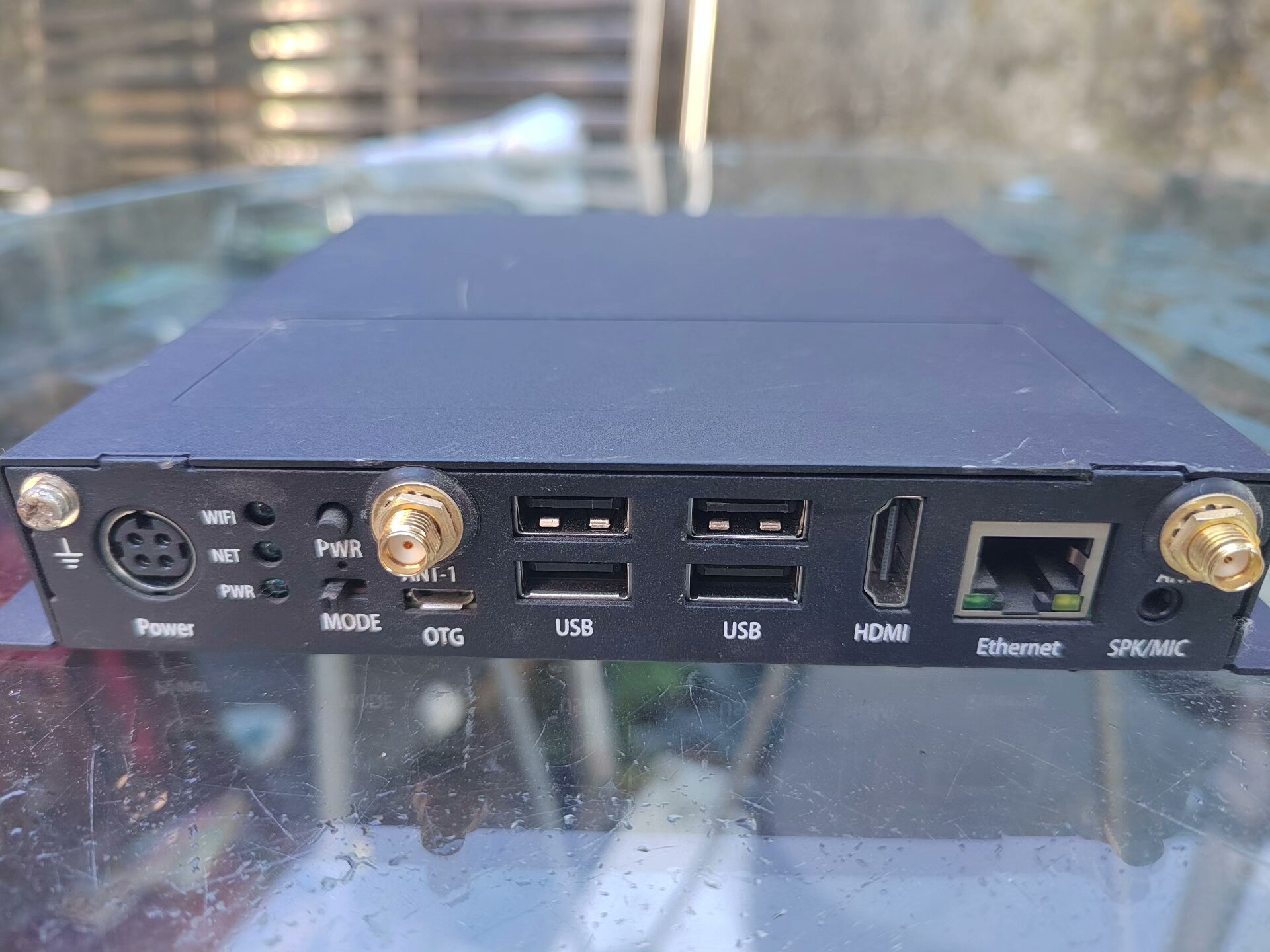 F4932&mdash;R1Q&mdash;L 工业主机