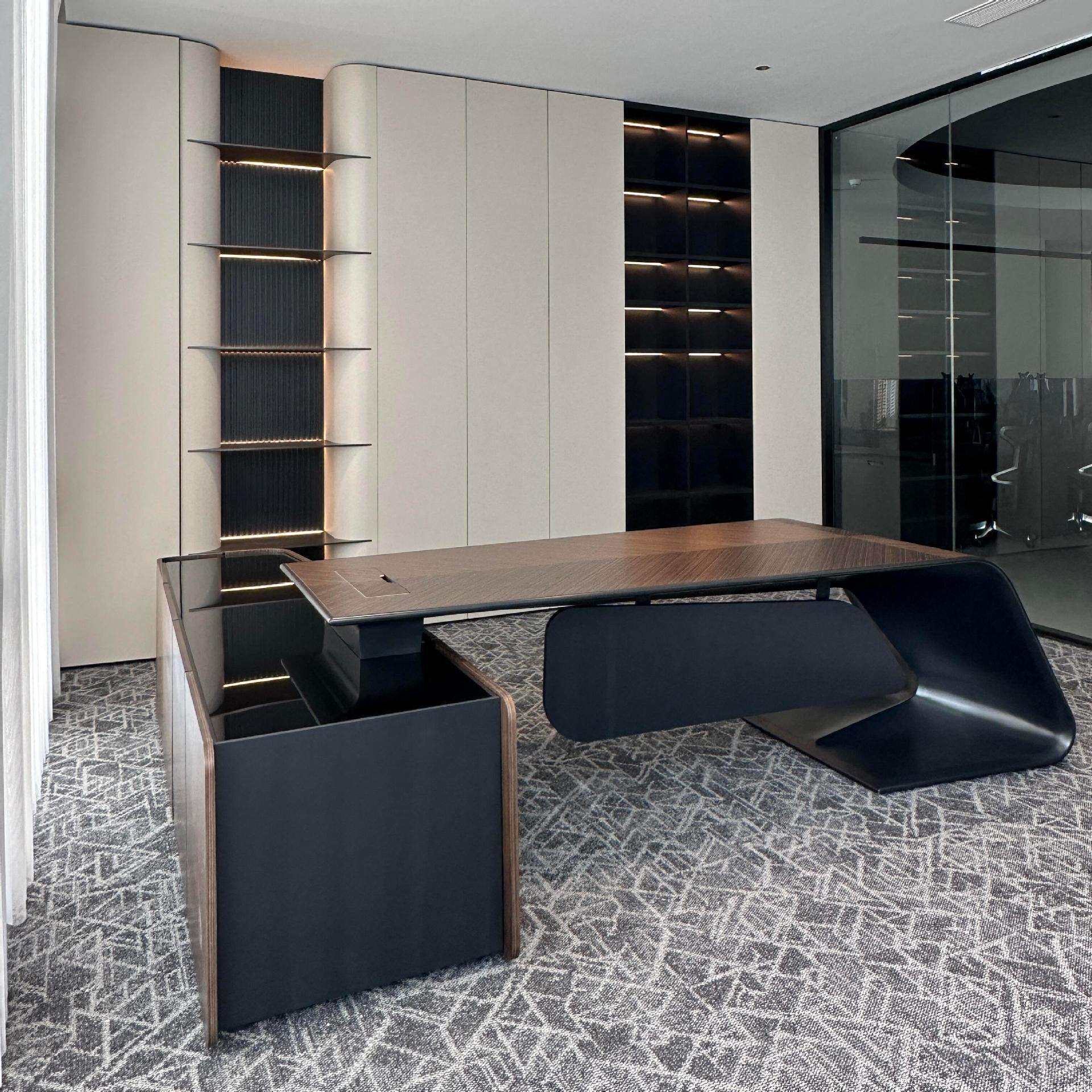 老板桌总裁桌简约现代高档时尚大班台经理办公室大气老板办公桌子