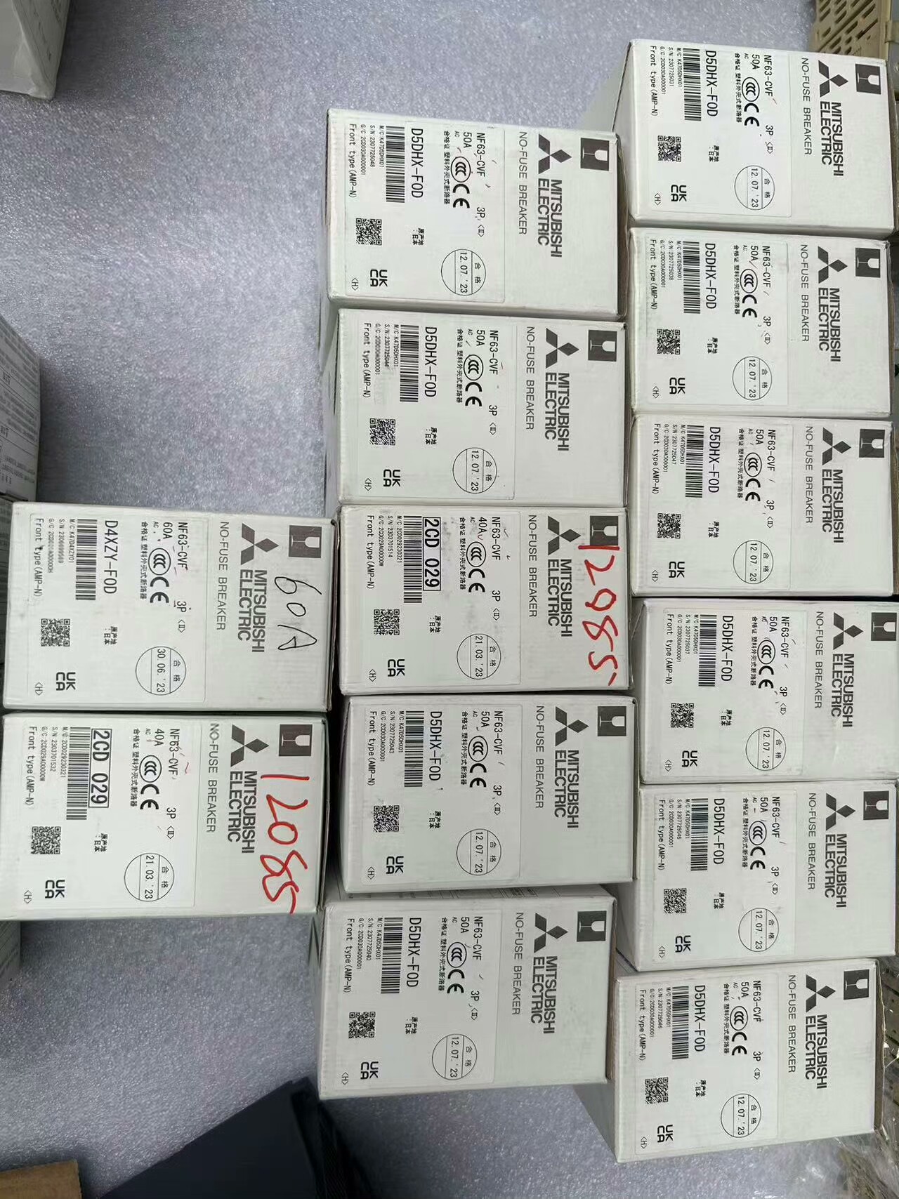 全新三菱断路器，型号NF63-CVF，3P 15A 40A