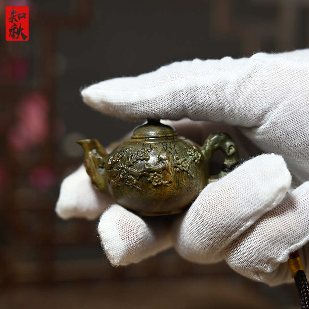 天然绿檀木雕喜上眉梢把把壶实木文玩手把件摆件随身盘玩工艺品