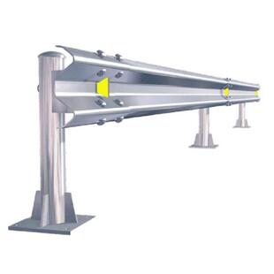 波形护栏高速公路乡村道路防撞栏杆Q235波型梁钢护栏国省道双三波