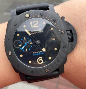 先鉴后发 盒证98新限量1000块沛纳海潜行碳纤维PAM00616男表正品