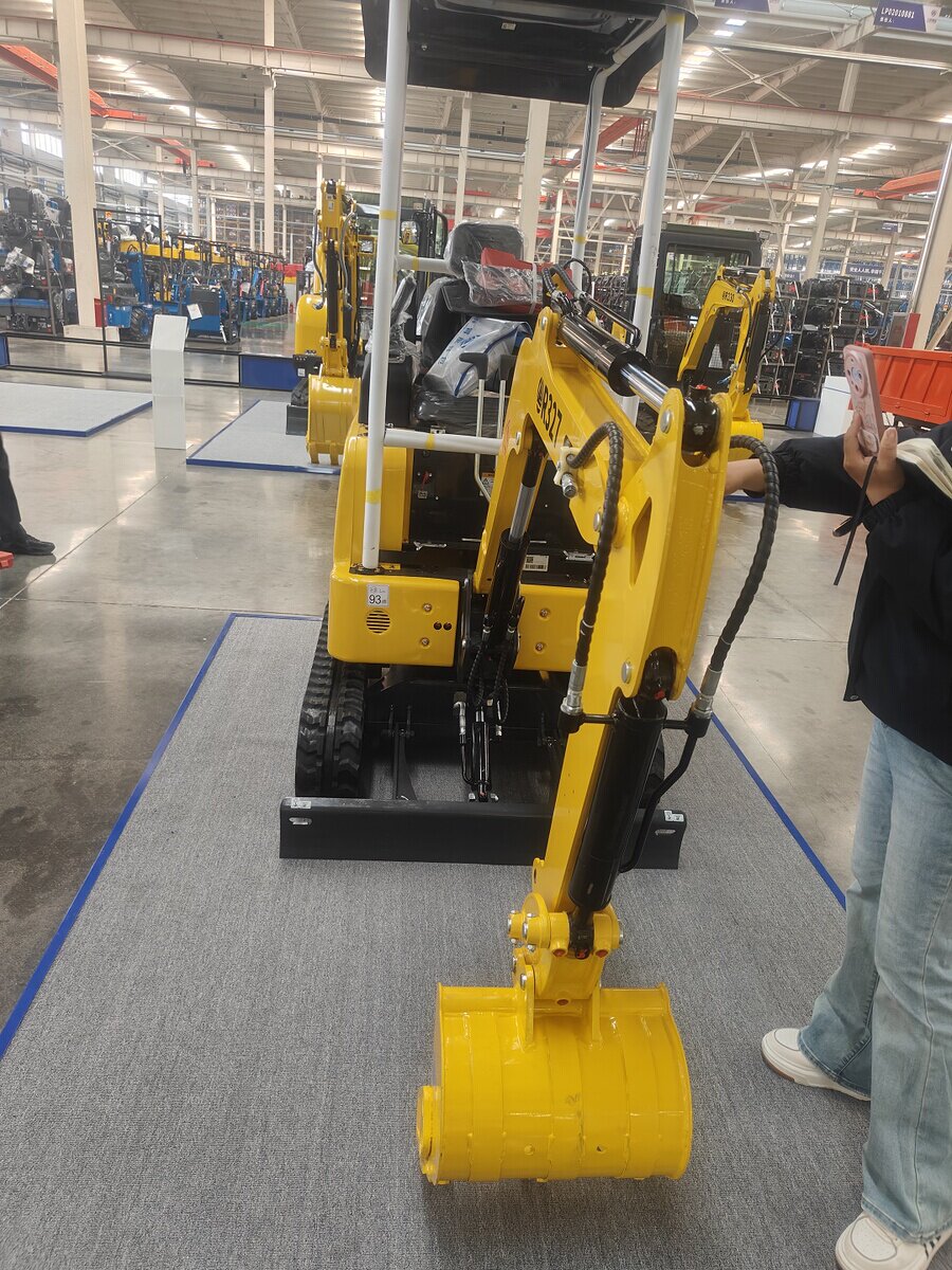 5月15日合肥全新R327挖掘机一个网络拍卖公告