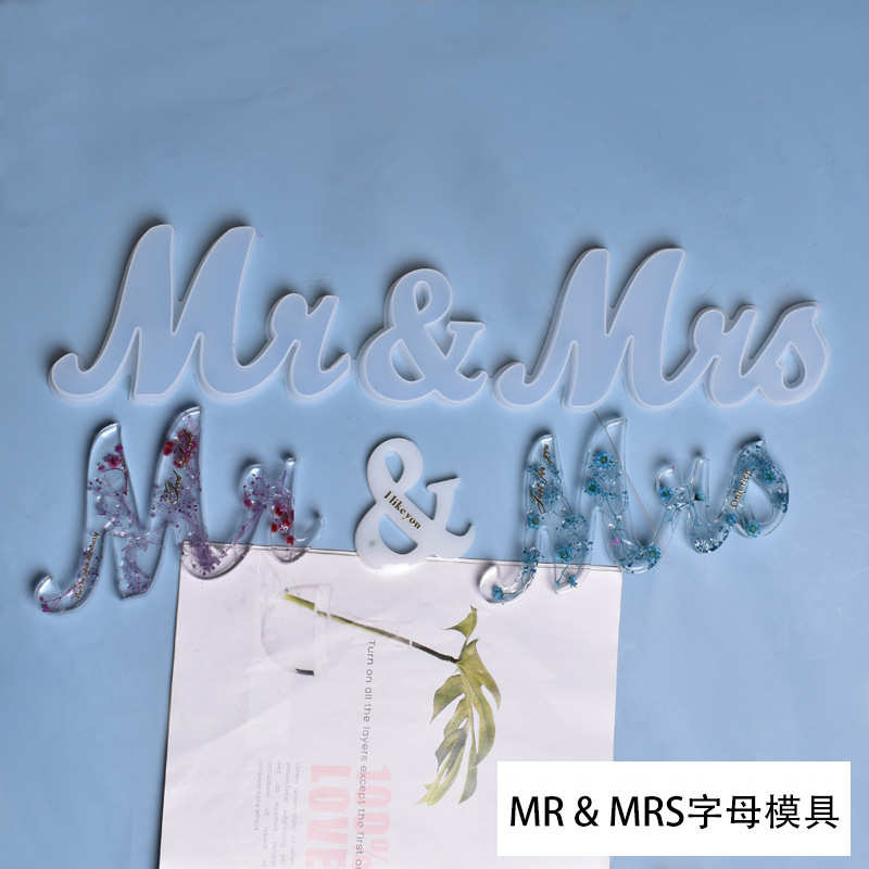 Crystal Epoxy Resin Mold MR&MRS Words Hanging Pendant Li