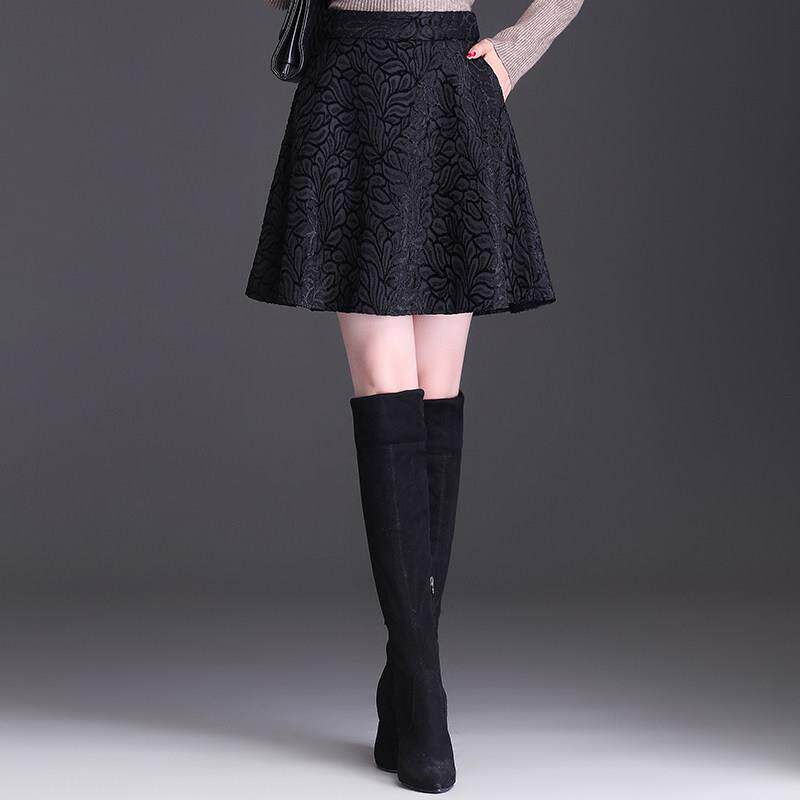 2025年新款提花黑色短裙女春秋时尚显瘦半身裙蕾丝小个子百褶裙潮