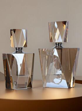 简约样板间香水瓶水晶瓶衣帽间搭配组合化妆台装饰软装饰品摆件