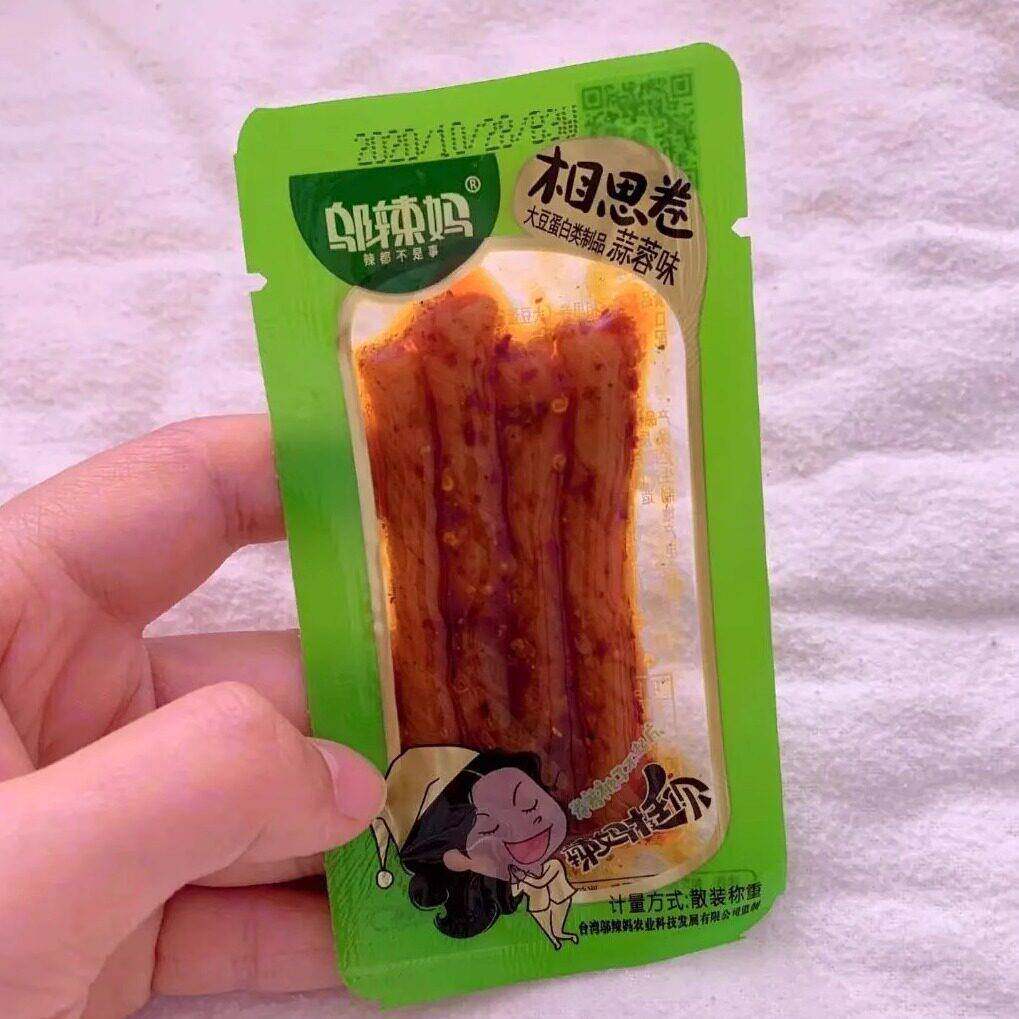 邬辣妈辣条相思卷豆筋豆条散称豆干零食麻辣网红小吃湖南特产