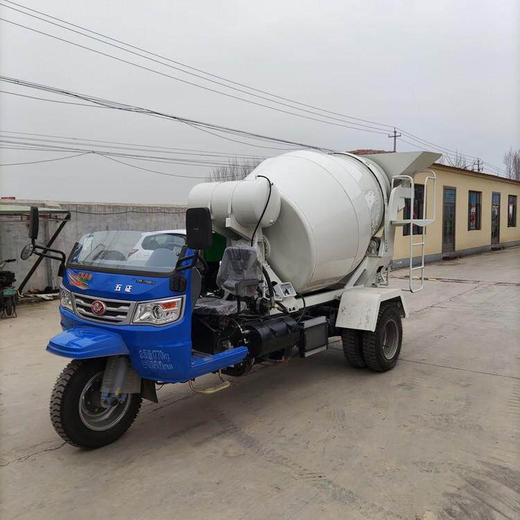 山东销售小型混凝土搅拌车 移动滚筒搅拌运输车2立方隧道用