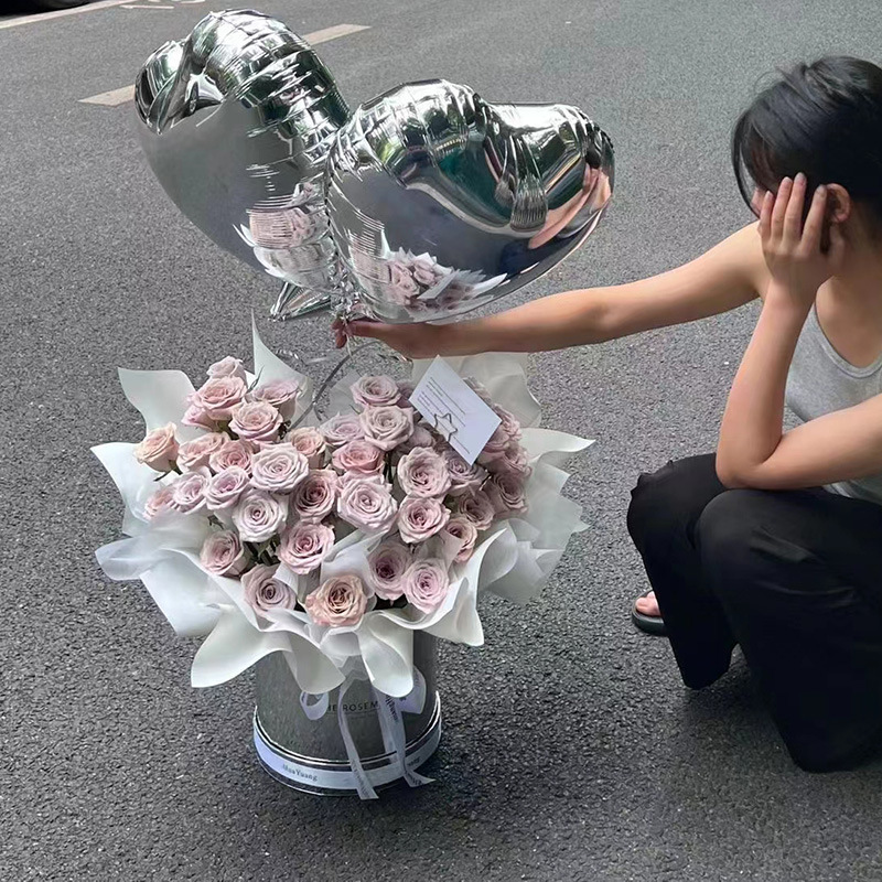 永生花抱抱桶曼塔玫瑰仿真花香皂花束高级小众送闺蜜女友生日礼物