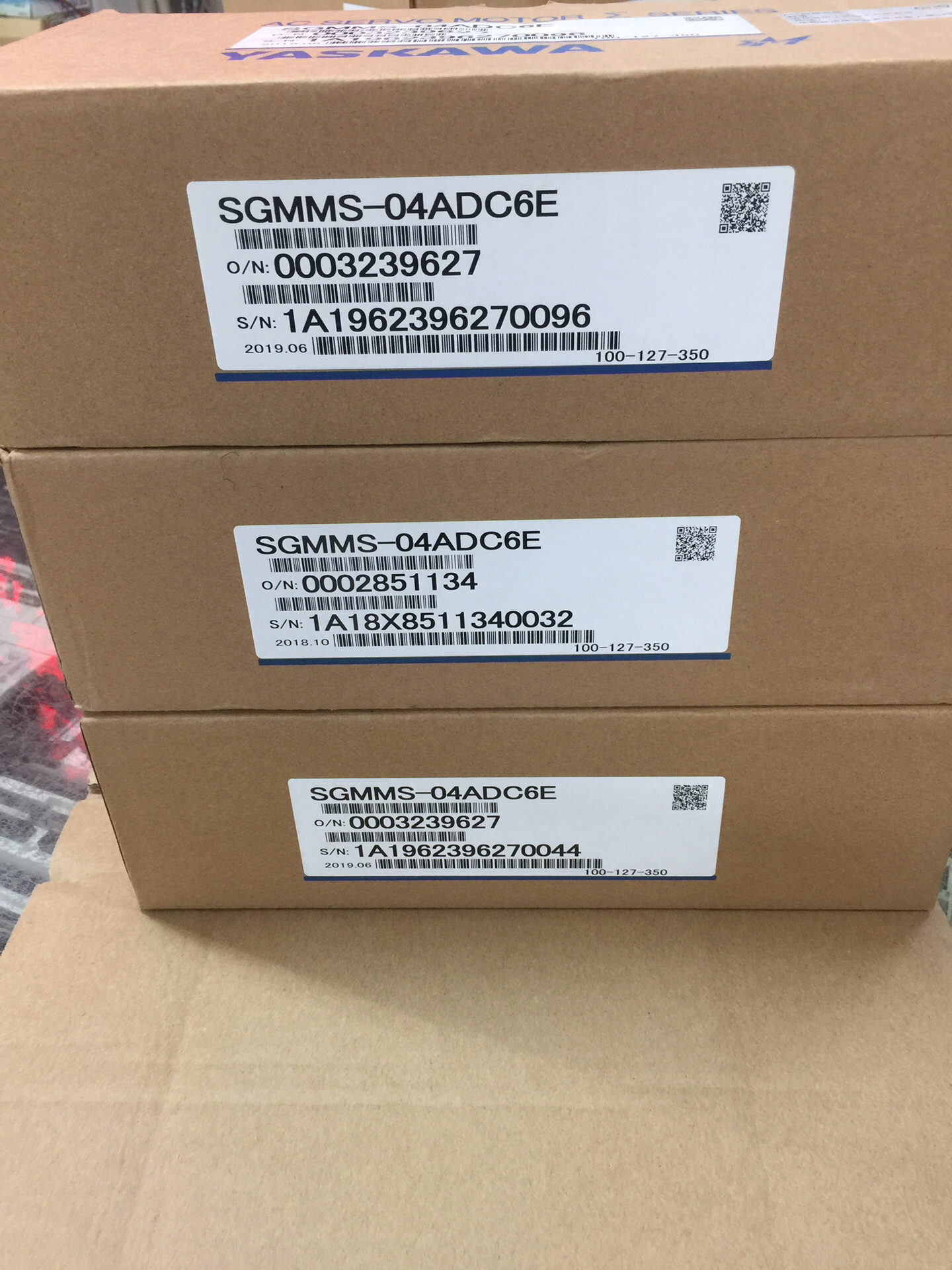 安川伺服电机SGMMS-04ADC6E 全新原装