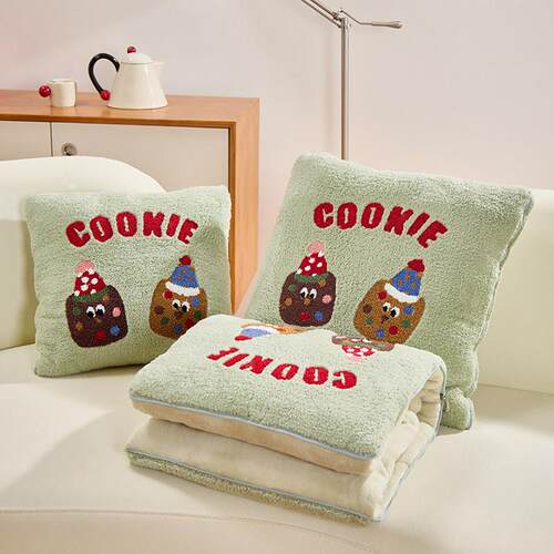 卡通加厚绒抱枕被子两用车载靠垫办公室午睡枕头毯二合一冬季新款