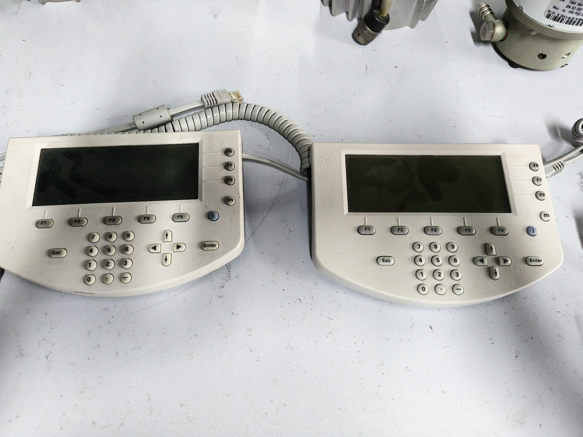 G1323B安捷伦液相色谱仪控制手柄，两个打包一起出，功能正