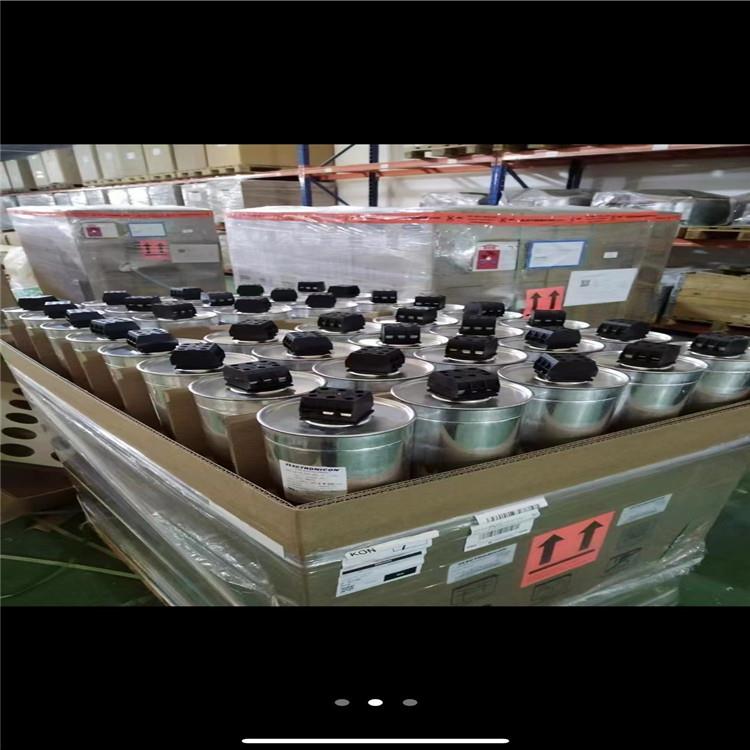 伊凯基ELECTRONICON E62.S23-563M30 3x55.7uF 1200VAC 三 相电容 - 实物图