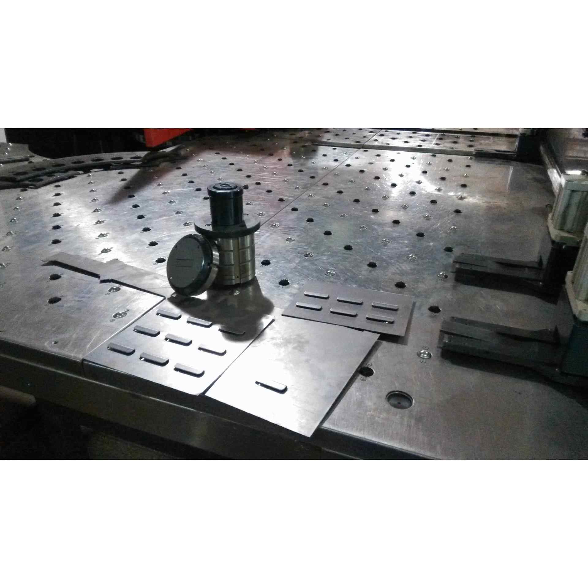 数控冲床模具马赫卡槽模具全套