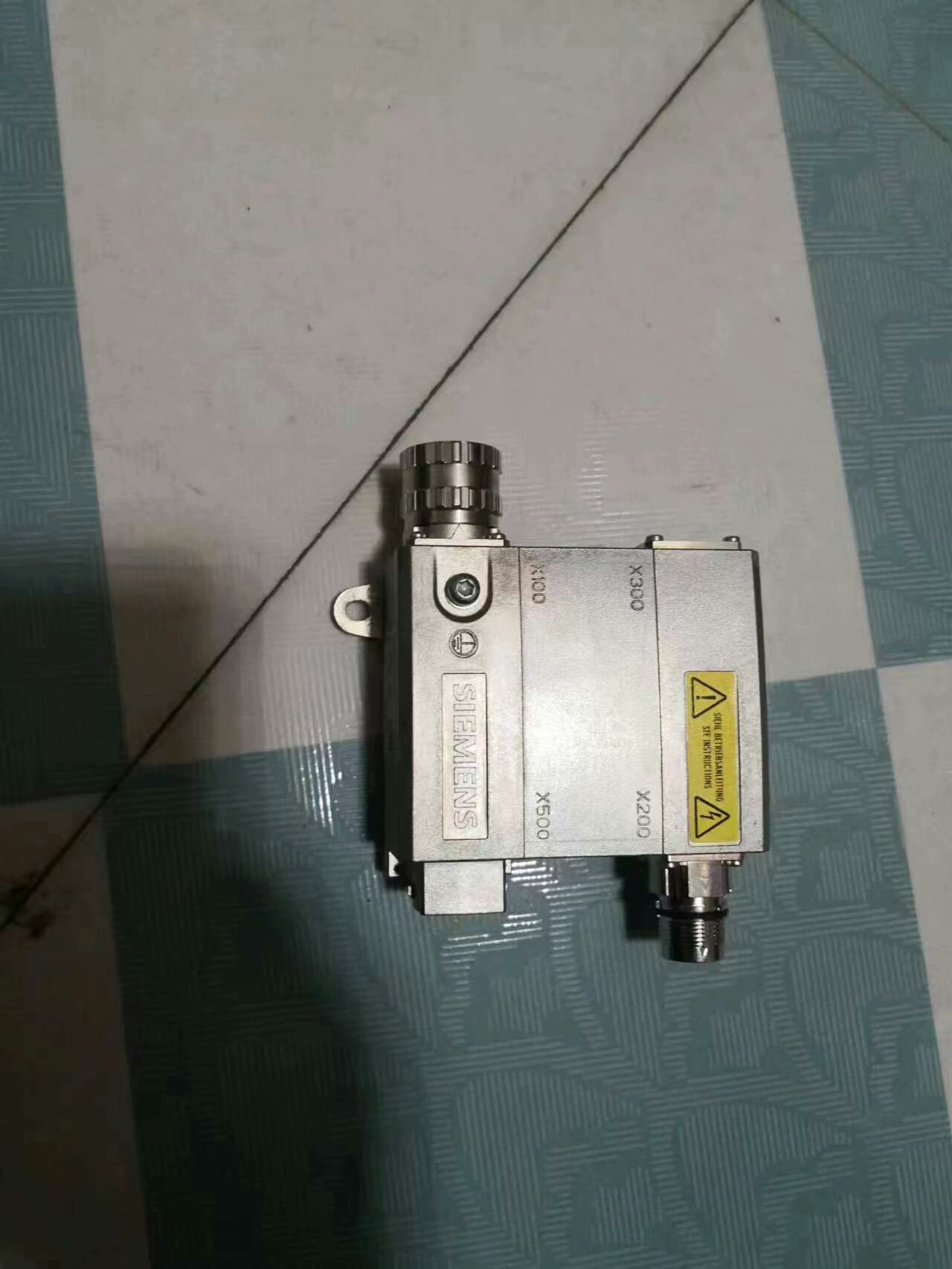 西门子传感器总线模块6SL3055-0AA00-5KA3。功