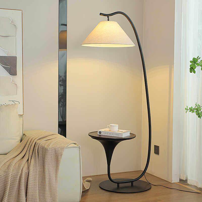 现代落地灯客厅高级感沙发旁边几置物架别墅设计师中古创意气氛灯