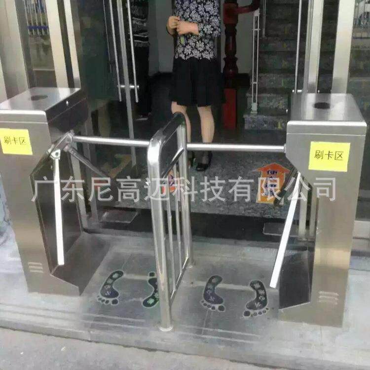 供应感应刷卡三辊闸景区验票单向通道转闸门禁立式电控手动旋转门