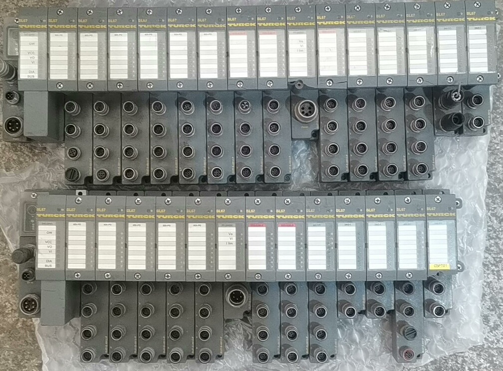 TURCK图尔克模块BL67两组，成色很新，个别外壳有瑕疵