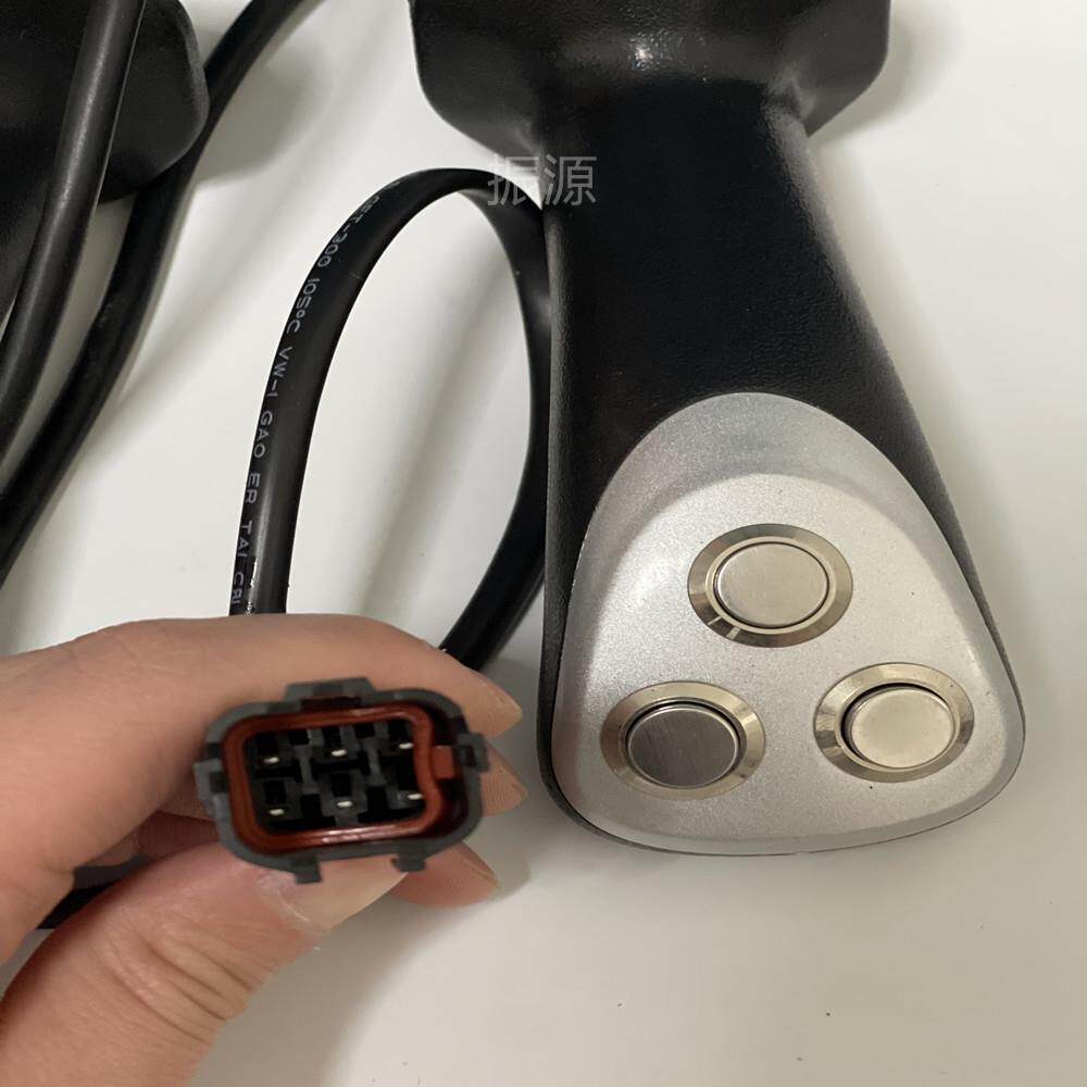 挖机轮挖加装改装捉按器按抓木机夹木器吸盘器KUH三键木钮操纵杆