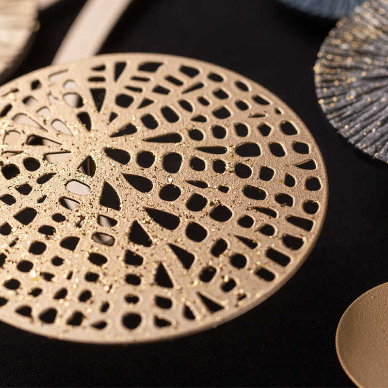 现代轻奢客厅墙面装饰画壁饰电视沙发背景墙上创意样板房带灯挂画