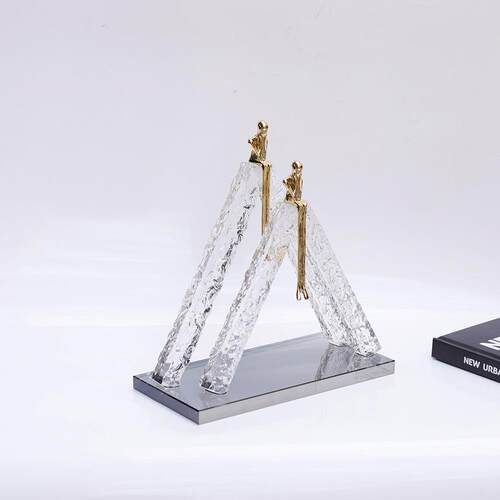 现代简约创意水晶人物多种形态人物摆件样板房家居桌面书架饰品