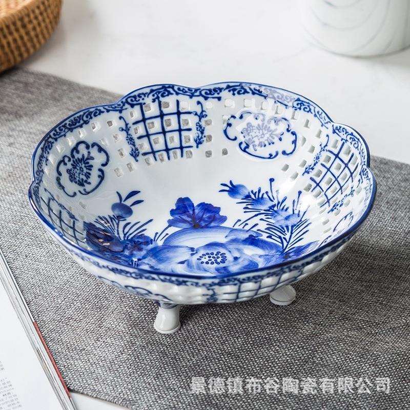 新中式青花瓷高脚水果盘供佛供盘创意陶瓷镂空糖果盘子客厅摆件